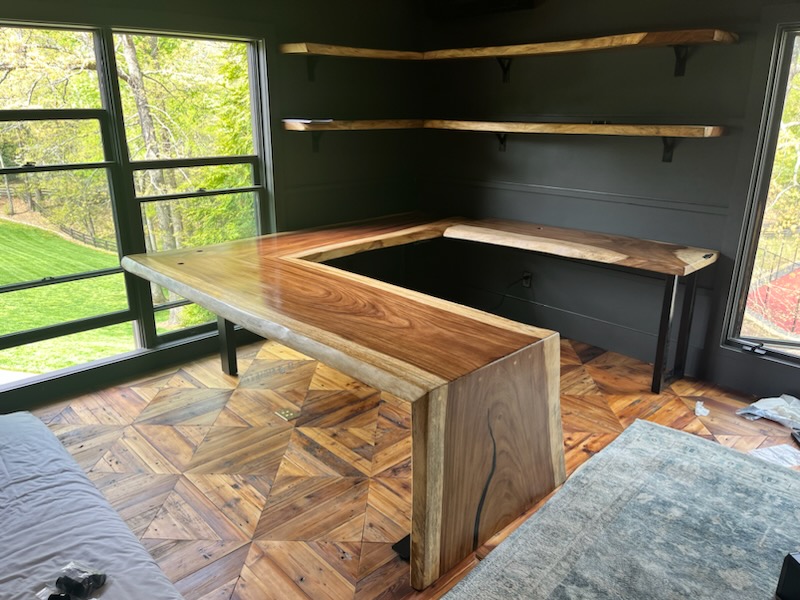 Adjustable Desk